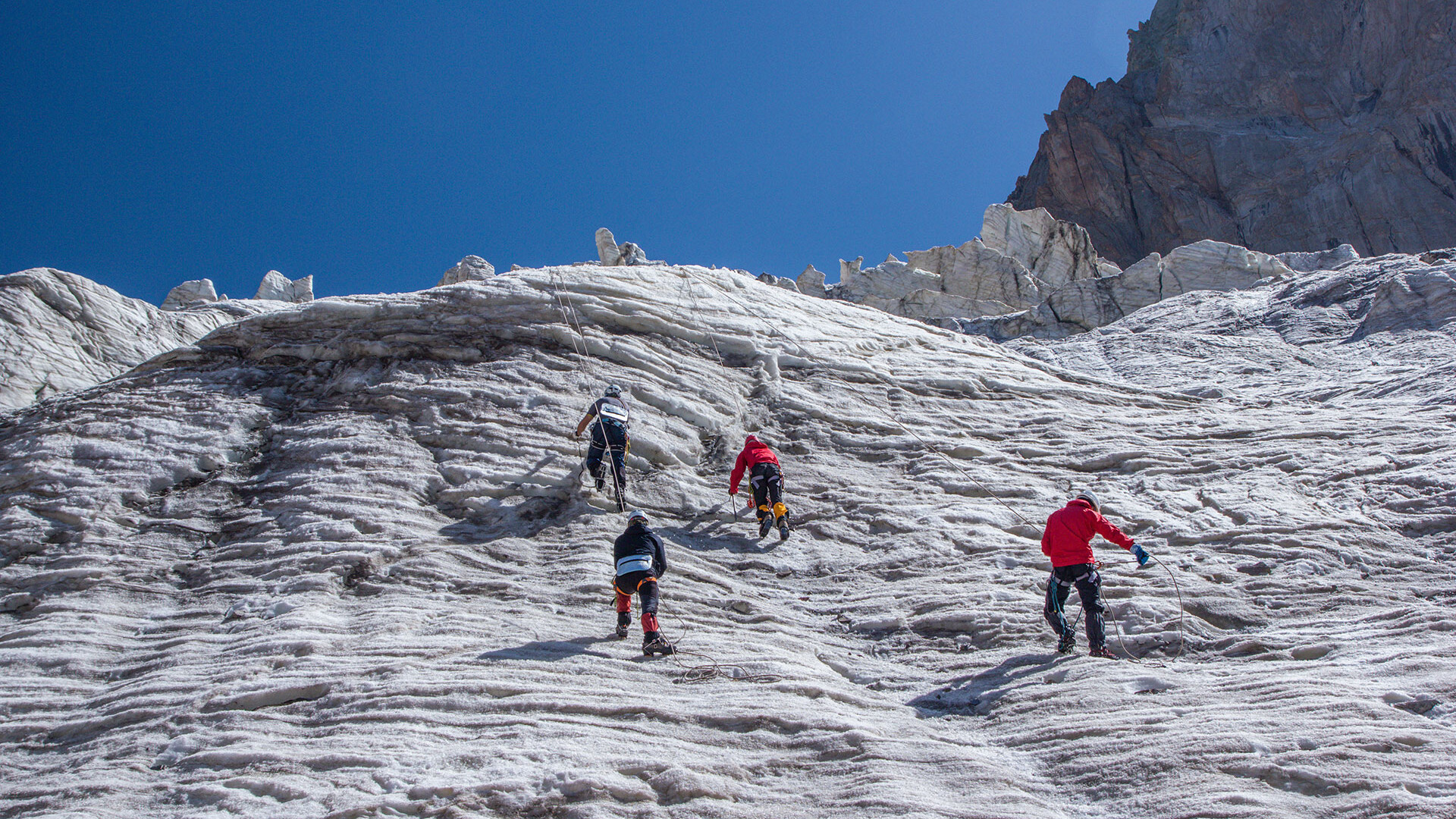 Ice climbing Dolomiti.me